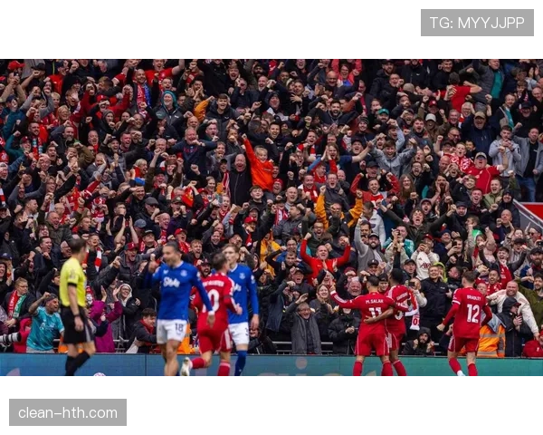 曼联进攻组织混乱问题逐步反映,球队赛季表现稳定性承压 曼联进攻组织混乱问题逐步反映,球队赛季表现稳定性承压